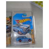 HOT WHEELS MIB  71 DATSUN 3/5 2015