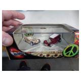 HOT WHEELS MIB BEATNIK BANDIT & LIL COFFIN 2002