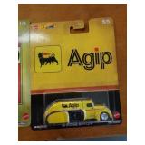 HOT WHEELS MIB 38 DODGE AIRFLOW 2020