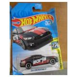 HOT WHEELS MIB - 2015 MUSTANG 2017