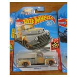 HOT WHEELS MIB - 49 FORD TRUCK 2017