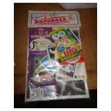 VINTAGE BASEBALL CARD COLLECTOR PACK