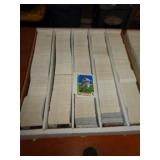 BOX OF APPROX 5000 BASEBALL CARDS / NO SHIPPING