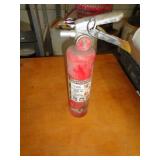 FIRE EXTINGUISHER / UT