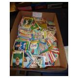 APPROX 700 BASEBALL CARDS