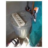 METAL TRASH CAN / G
