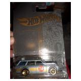 HOT WHEELS MIB 71 DATSUN 510 WAGON 2018