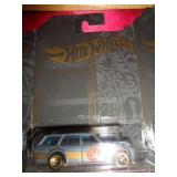 HOT WHEELS MIB 71 DATSUN 510 WAGON 2018