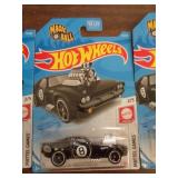 HOT WHEELS MIB MAGIC 8 BALL 2020