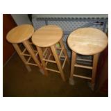 3 - WOOD STOOLS / 4