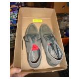 SPERRY SHOES SZ 10.5