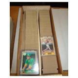 BOX OF APPROX 1600 BASEBALL CARDS / NO SHIPPING