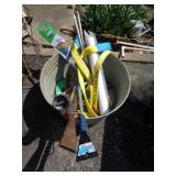 WASHTUB & CONTENTS / G