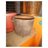 CAST IRON POT / G