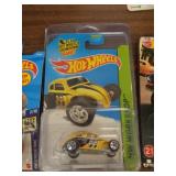 HOT WHEELS MIB VW BEETLE 2013