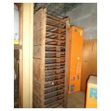 VINTAGE WOOD CHICKEN CARRIER / G