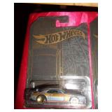 HOT WHEELS MIB - 67 FIREBIRD 2018