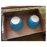 2 - PYREX BOWLS / LR