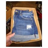 JEAN SHORTS SZ 27