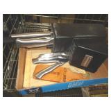 KITCHEN KNIVES & CUTTING BOARD
