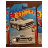 HOT WHEELS MIB 68 CAMARO 2017