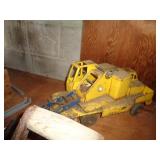 METAL TOY CRANE / G