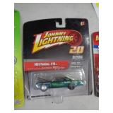 JOHNNY LIGHTNING MIB 65 GTO 2010