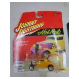 JOHNNY LIGHTNING MIB 1934 COUPE 2000