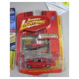 JOHNNY LIGHTNING MIB 64 T-BIRD 2008