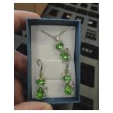 NECKLACE & EARRING SET / GREEN
