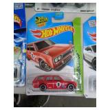 HOT WHEELS MIB 71 DATSUN 206/250 2013