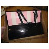 VICTORIAS SECRET SHOPPING BAG