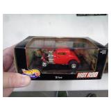 HOT WHEELS MIB 1/43 32 FORD 1999