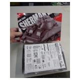 SHERMAN M4 1/35 ASUKA
