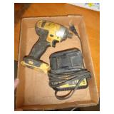 DEWALT TOOL / NO BATTERY