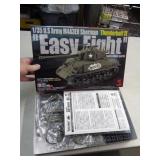 SHERMAN M4A3E8 1/35 ASUKA