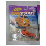 JOHNNY LIGHTNING MIB BOB RIGGLE HEMI 1997