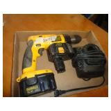 DEWALT DRILL / WORKS