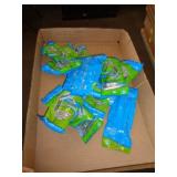DISPOSABLE RAZORS 3 PER PACK 12 PACKS - 36 RAZORS
