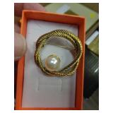 BROOCH