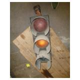 TRAFFIC LIGHT / LW