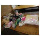 PLUSH TOYS & MISC / UT