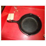 LODGE 5" CAST IRON SKILLET