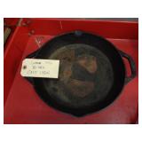 LODGE 10" CAST IRON SKILLET