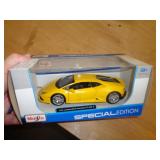 LAMBORGHINI 1/24 MAISTO 2015
