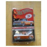 HOT WHEELS MIB -  62 FORD F100 2021