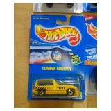 HOT WHEELS MIB - LUMINA MINIVAN 1991