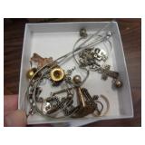MIXED JEWELRY ITEMS