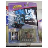 JOHNNY LIGHTNING MIB LOST IN SPACE CHARIOT 1998
