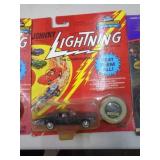 JOHNNY LIGHTNING MIB T-BIRD 1995
